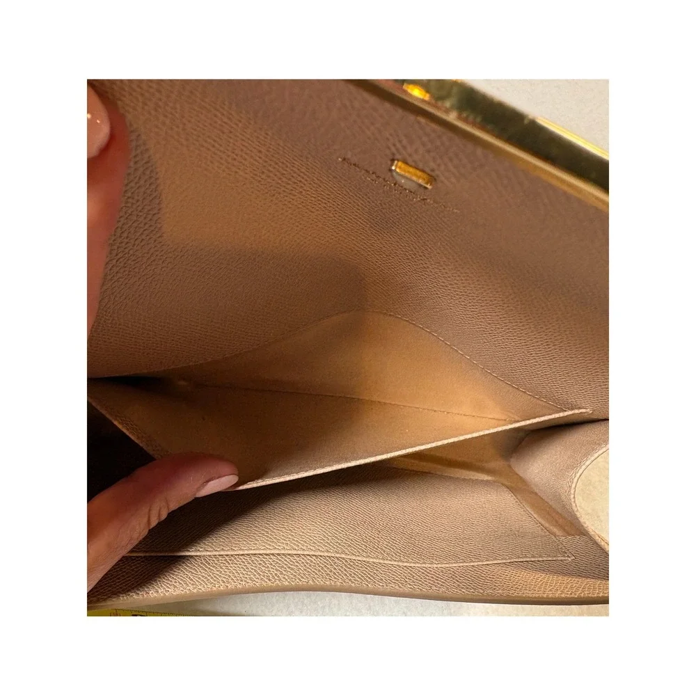 Salvatore Ferragamo Gancini Beige Pebbled Leather Chain Shoulder Bag Gold - Picture 7 of 10